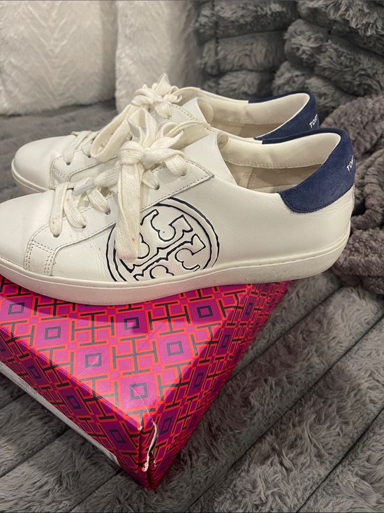 Tory Burch Shoes - Tory Burch White Leather Low-Top Sneakers with Navy Heel Tab